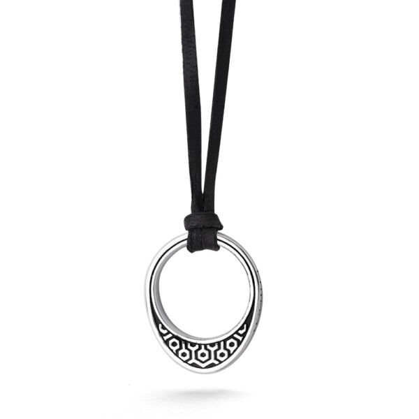 Ether11 Hicks Circle Pendant